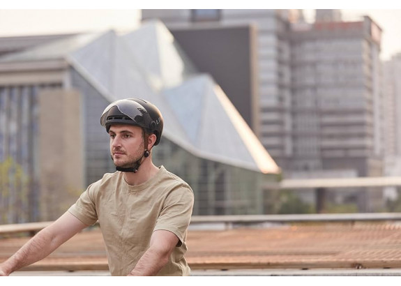 The Best Smart Helmets for Electric Scooters: Safety and Style on the Move