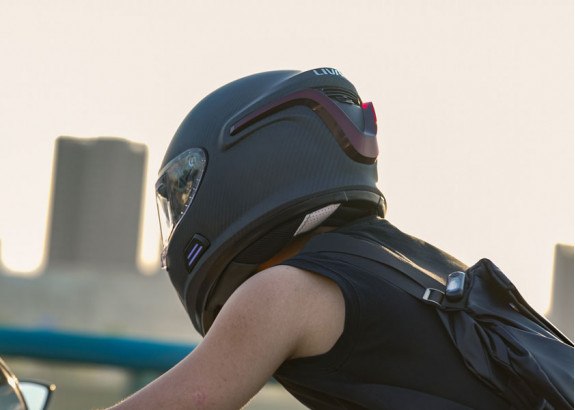 Advanced security for the asphalt: Why smart helmets are essential for motorcyclists