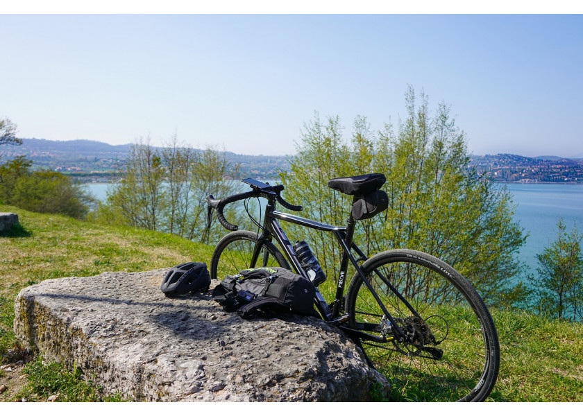 Gravel Helmets: The Advantage of Intelligence in Gravel Cycling